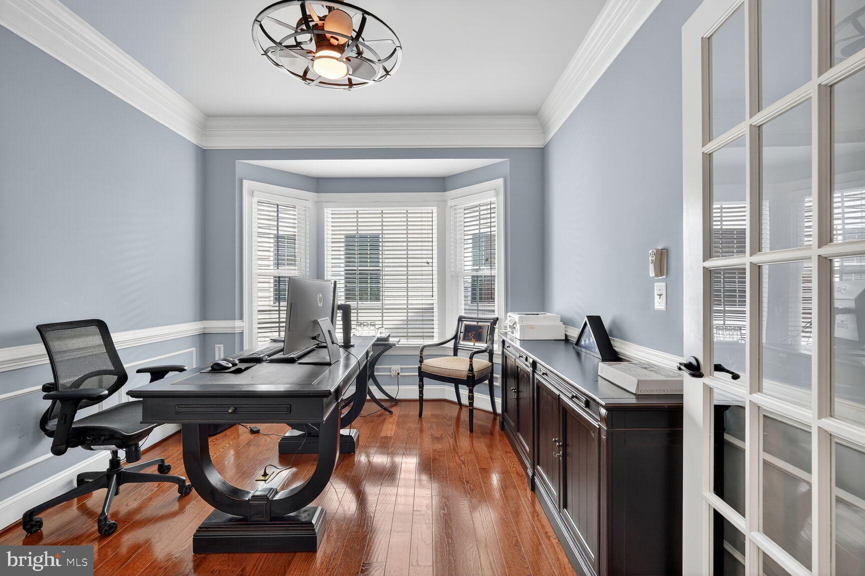 BURGUNDY WOODS - Residential