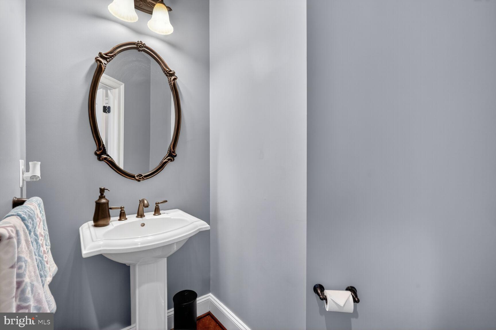 BURGUNDY WOODS - Residential