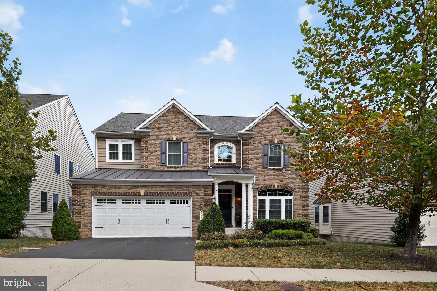 BURGUNDY WOODS - Residential