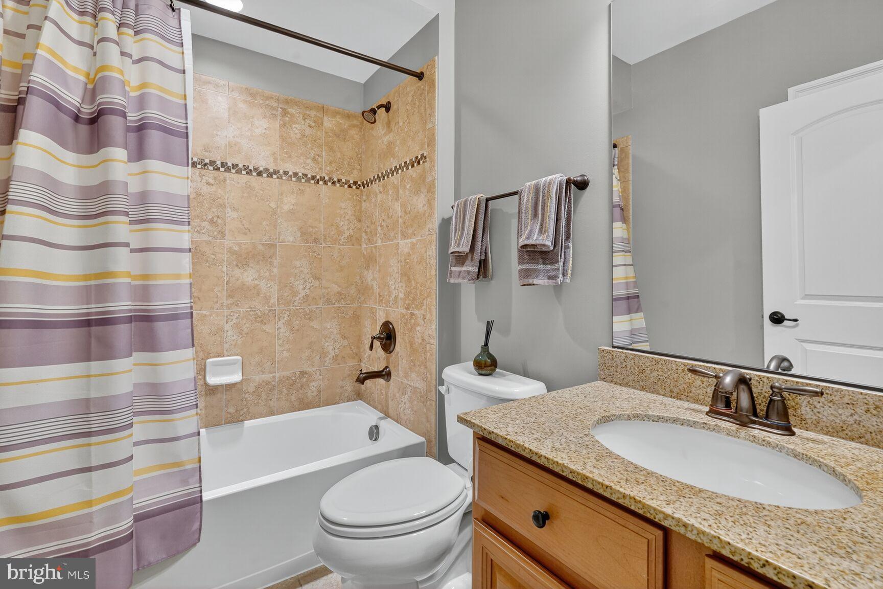 BURGUNDY WOODS - Residential