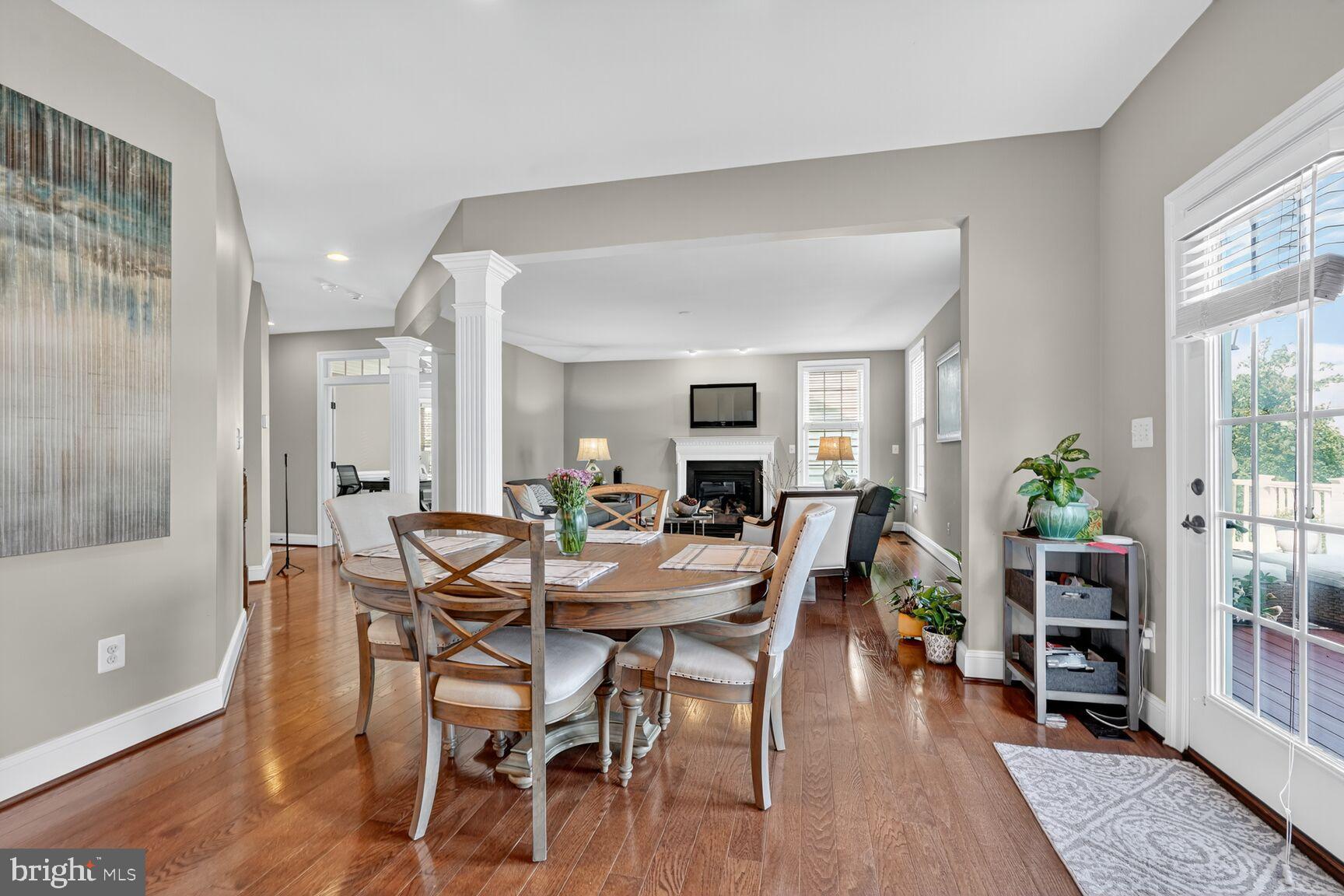 BURGUNDY WOODS - Residential