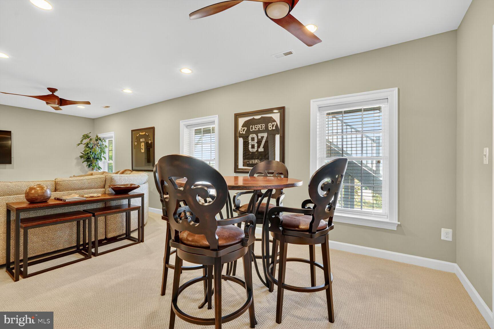 BURGUNDY WOODS - Residential