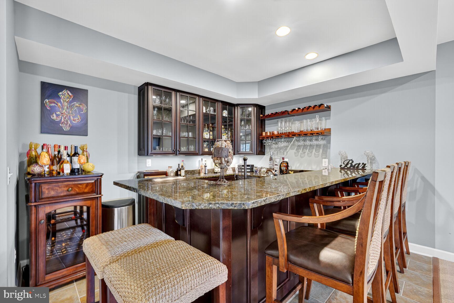 BURGUNDY WOODS - Residential