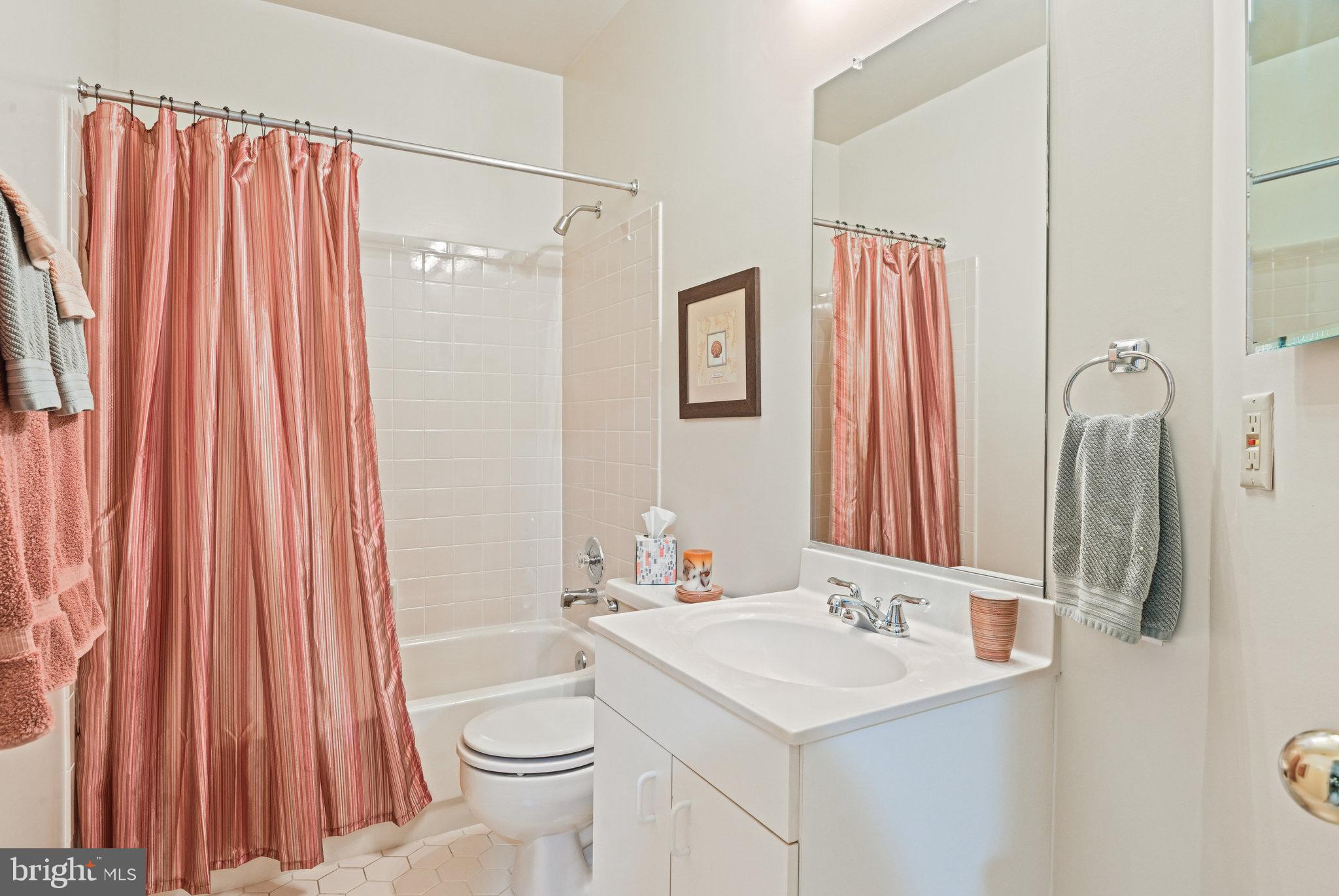 HUNTER MILL TOWN OF VIENNA - Residential