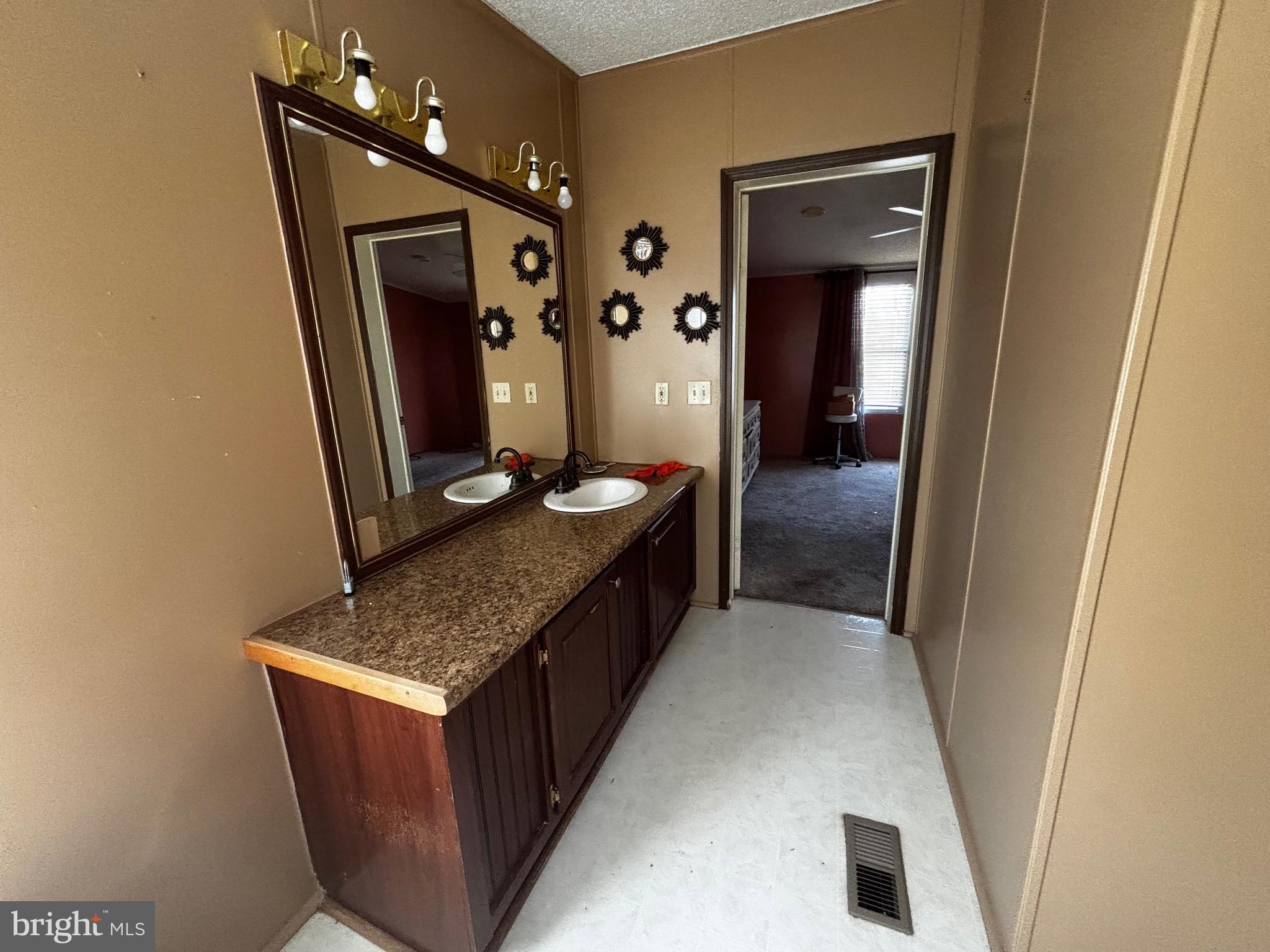 PERSIMMON PARK PL - Residential