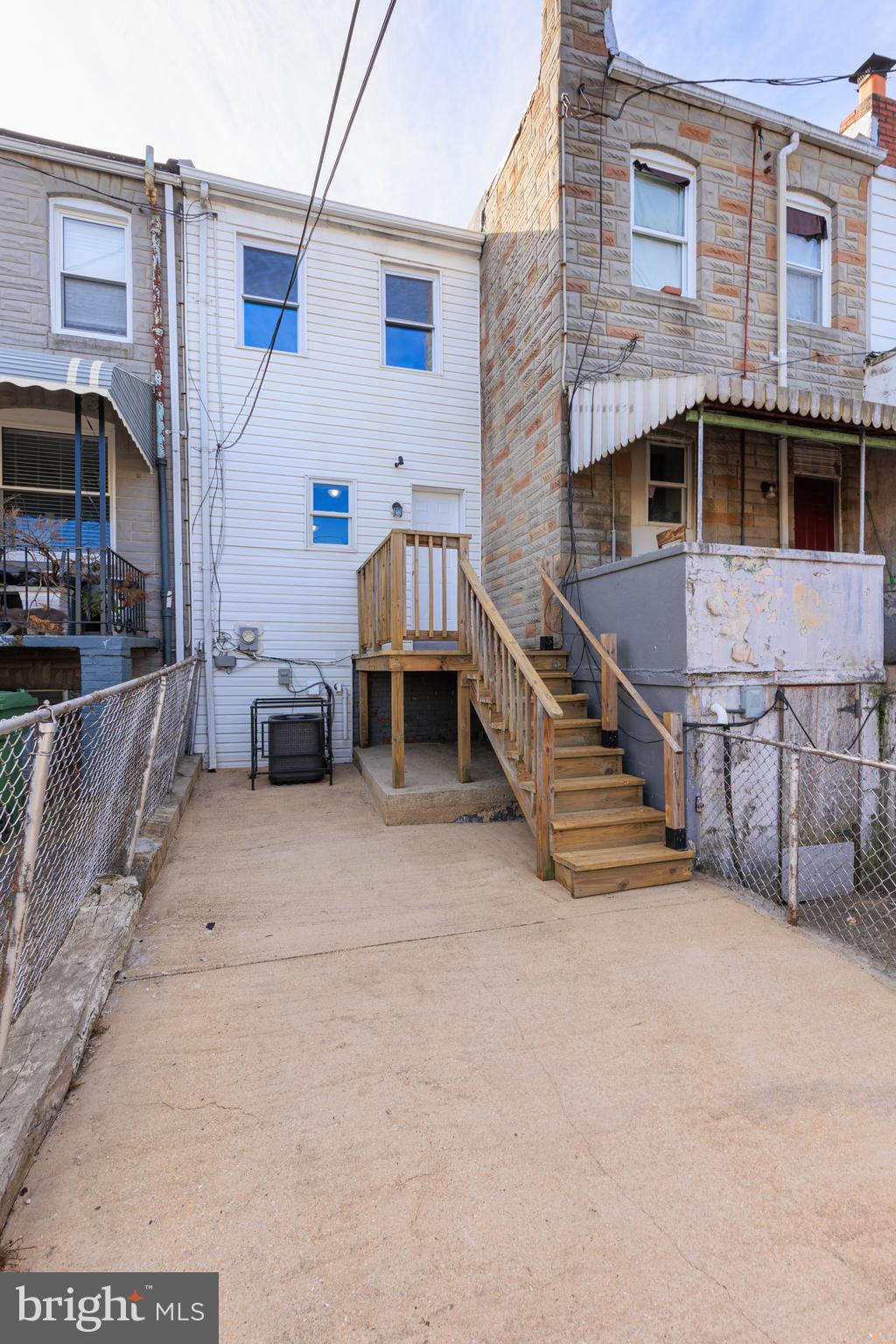 HIGHLANDTOWN - Residential