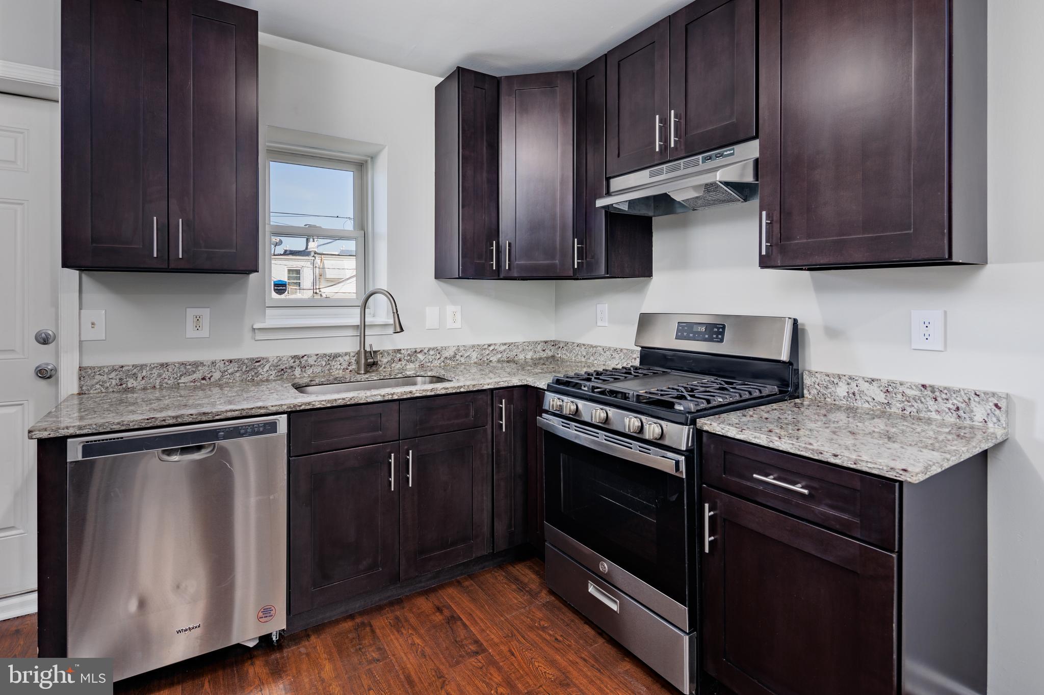 HIGHLANDTOWN - Residential