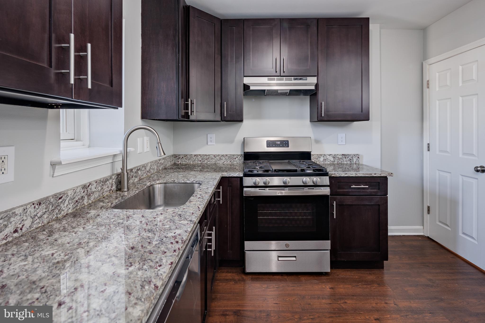 HIGHLANDTOWN - Residential