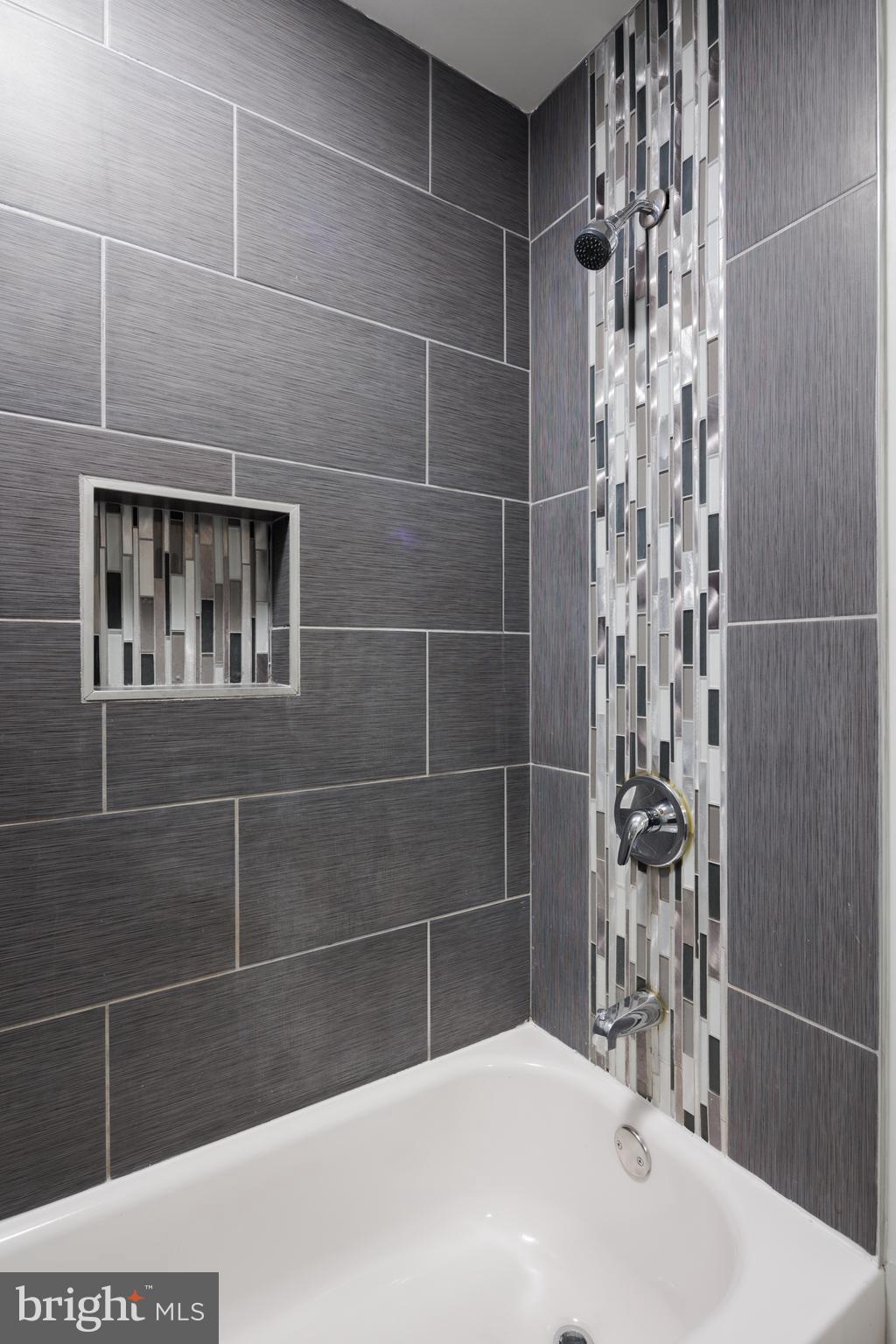 HIGHLANDTOWN - Residential