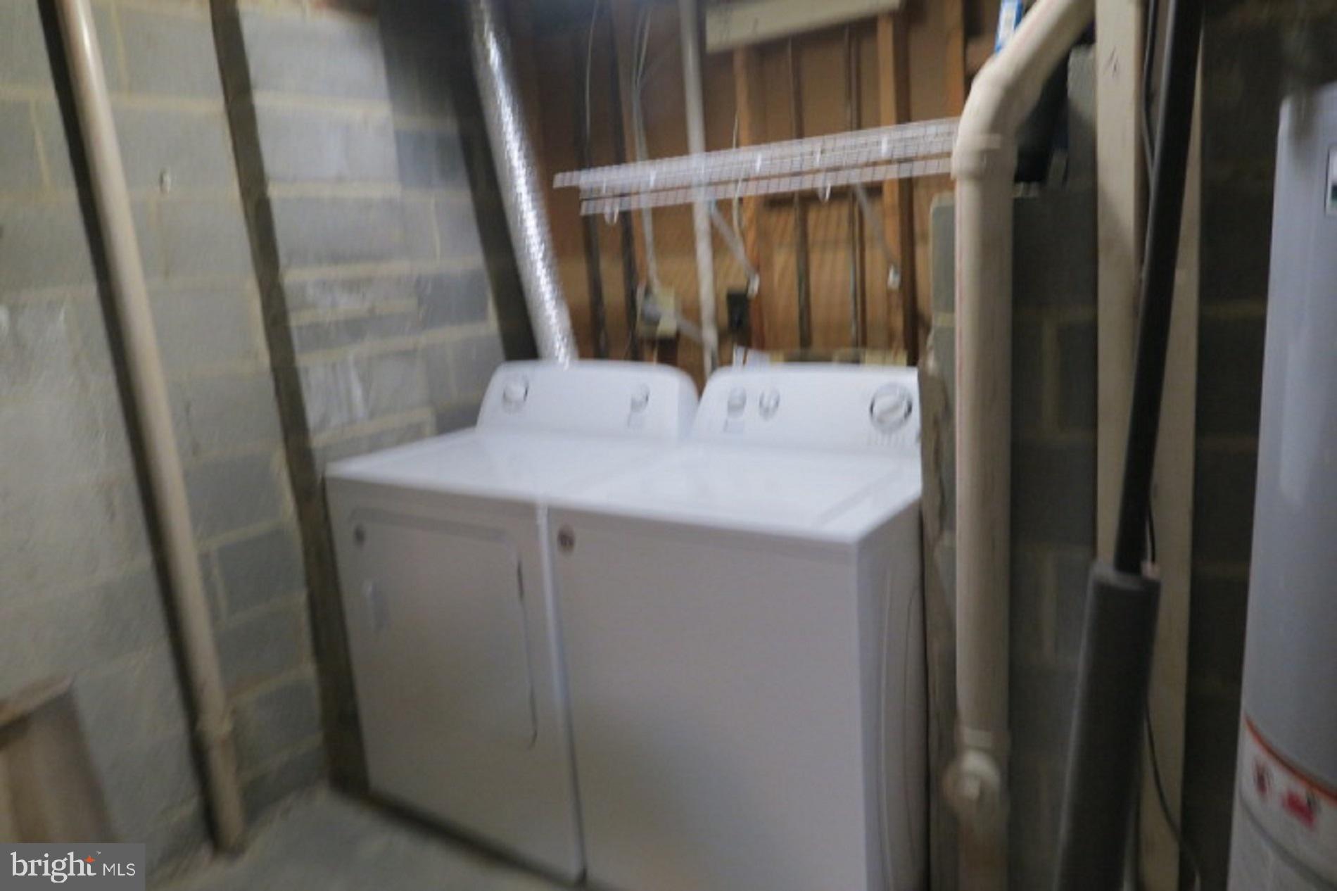 DALE CITY - Residential Lease