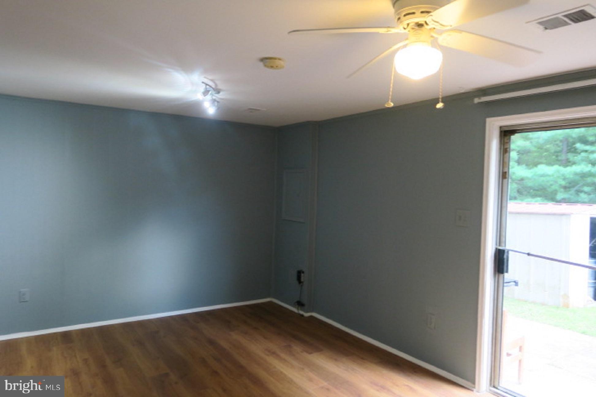 DALE CITY - Residential Lease