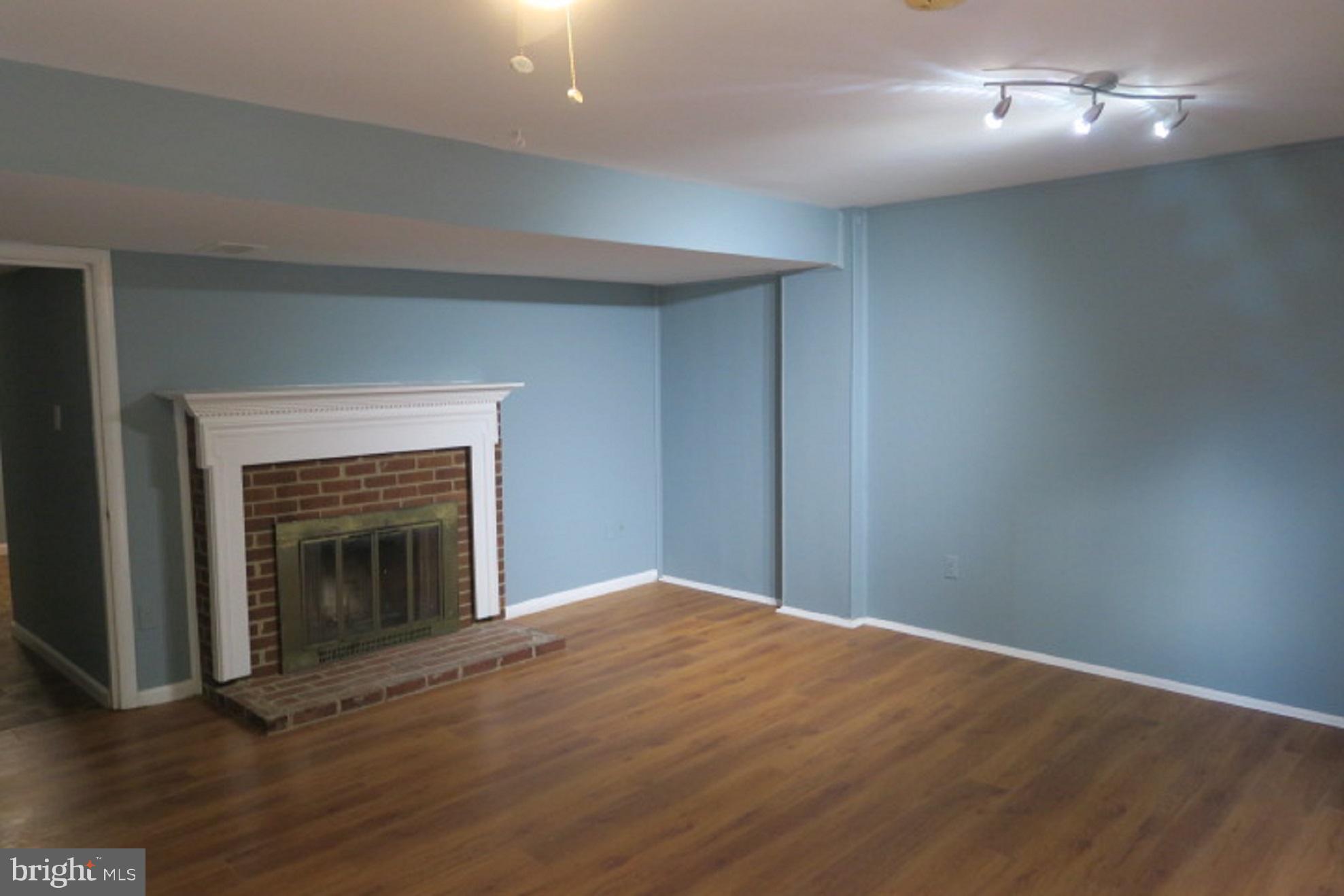 DALE CITY - Residential Lease