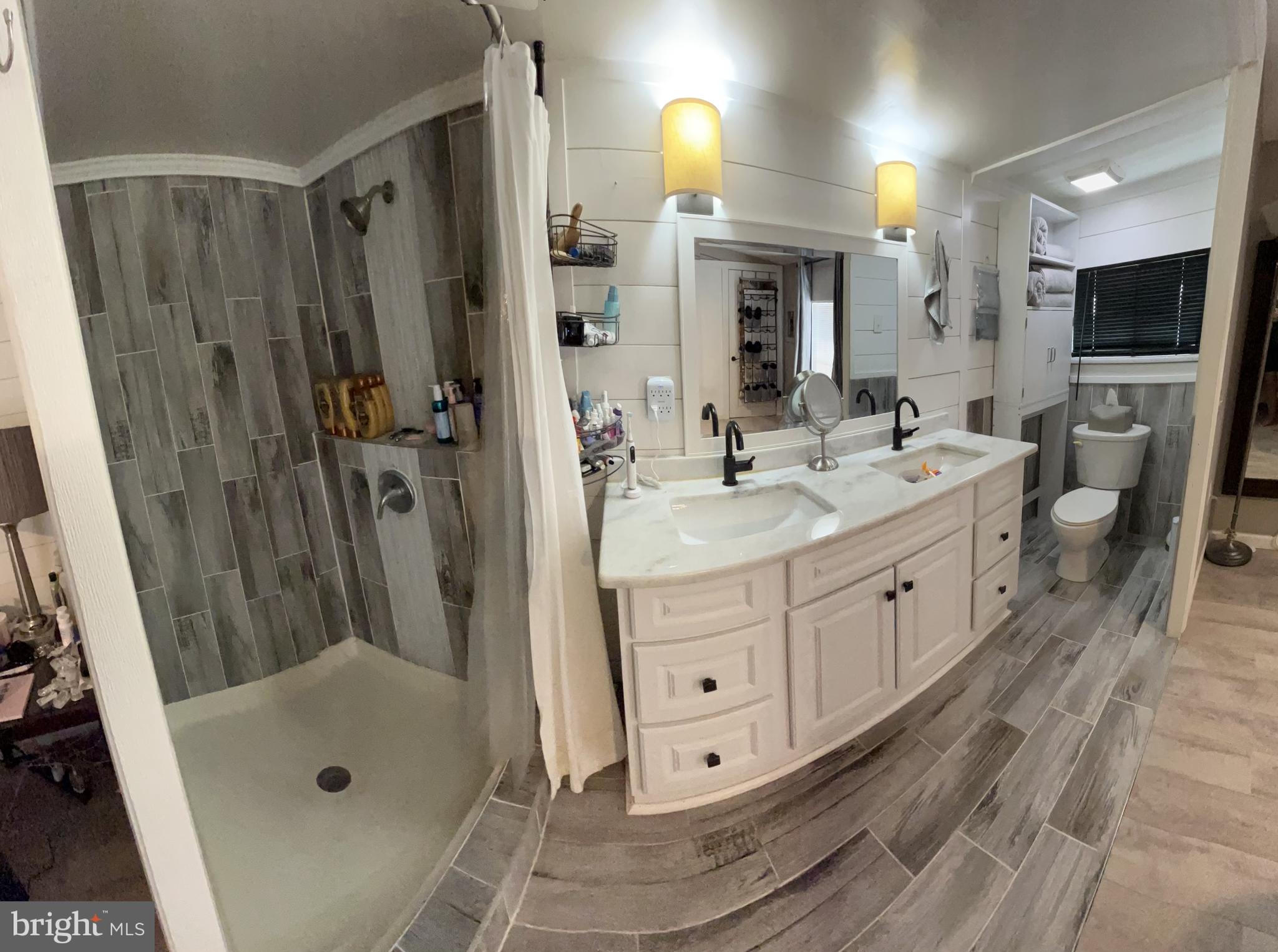 VILLAGE BROOK - Residential