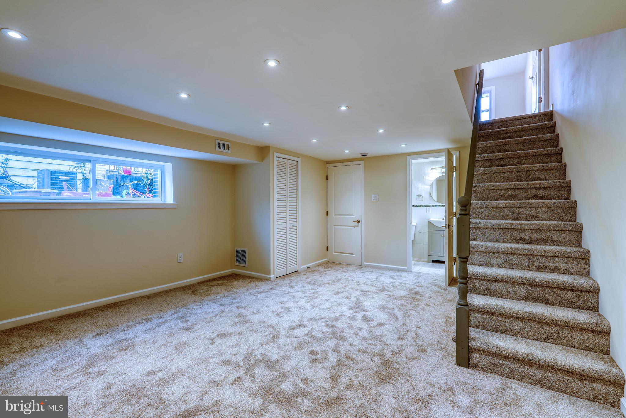 PINE VALLEY - Residential