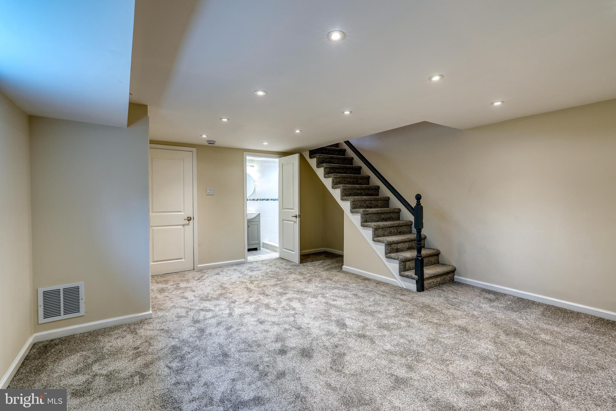 PINE VALLEY - Residential