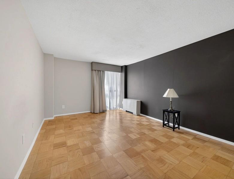 TOWERS IN WESTCHESTER PARK - Residential