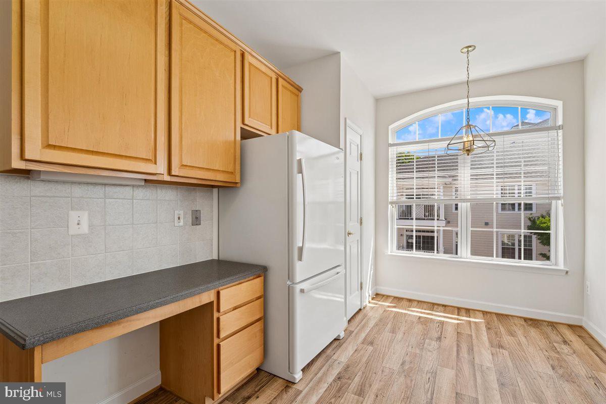 SOUTH RIVER COLONY - Residential