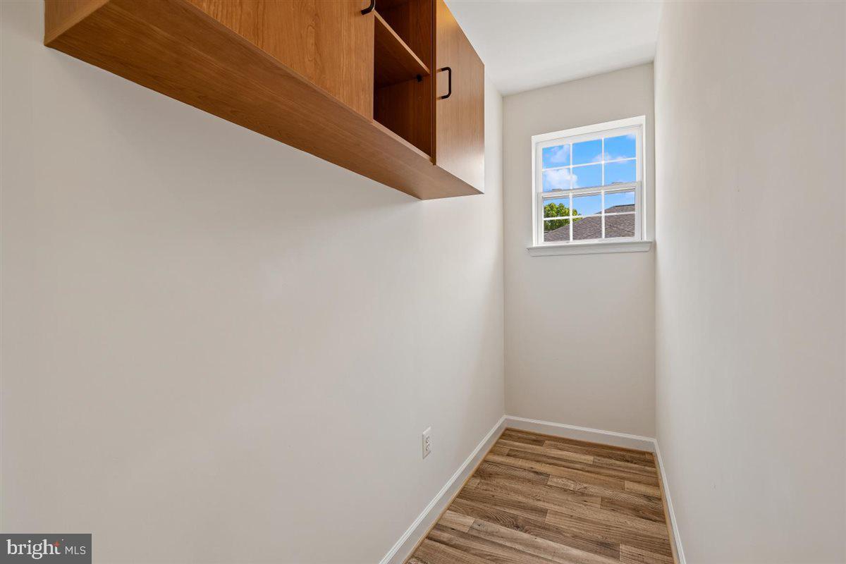 SOUTH RIVER COLONY - Residential