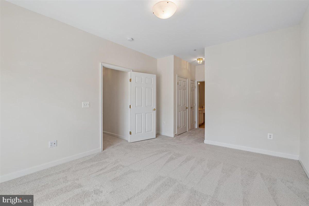 SOUTH RIVER COLONY - Residential