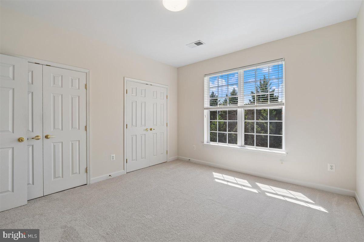 SOUTH RIVER COLONY - Residential