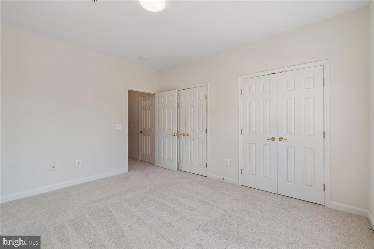 SOUTH RIVER COLONY - Residential