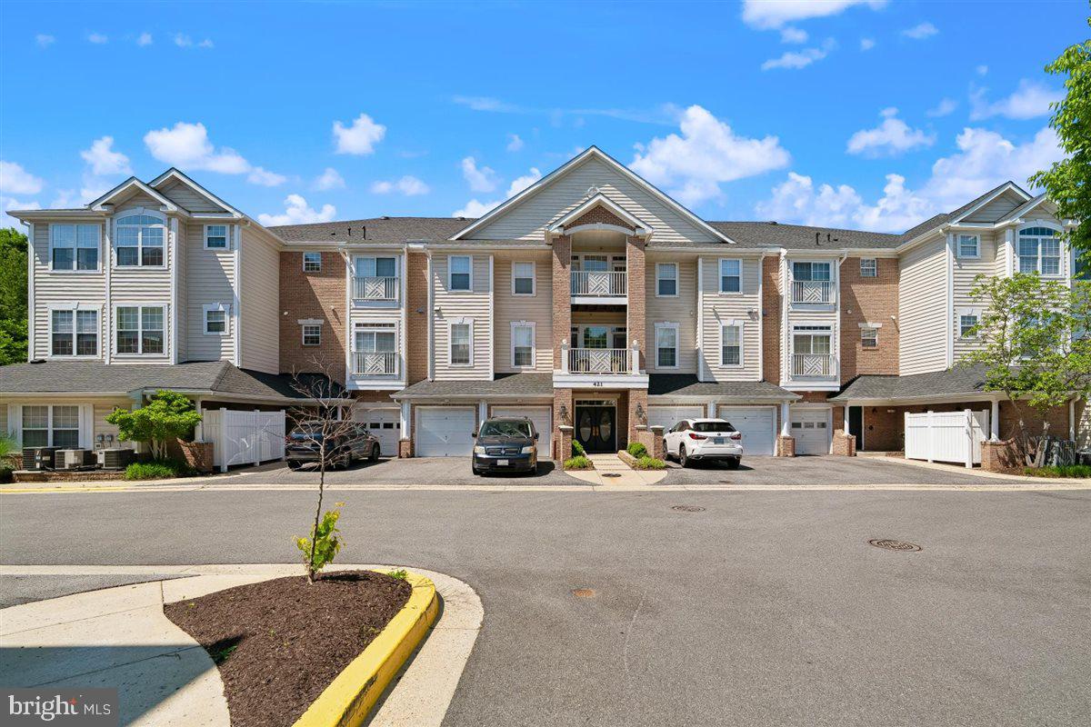 SOUTH RIVER COLONY - Residential
