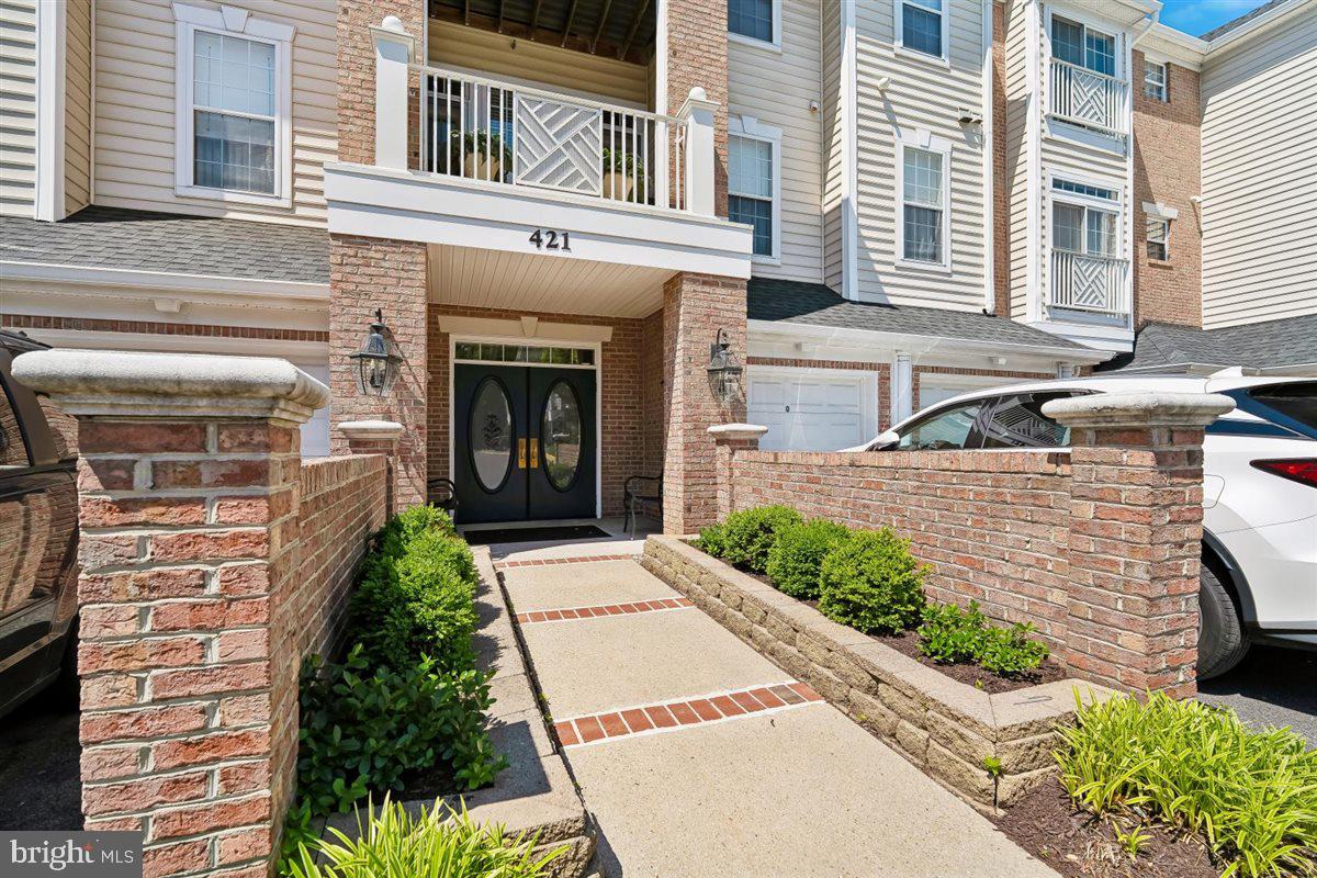 421 HAMLET CLUB DRIVE 302