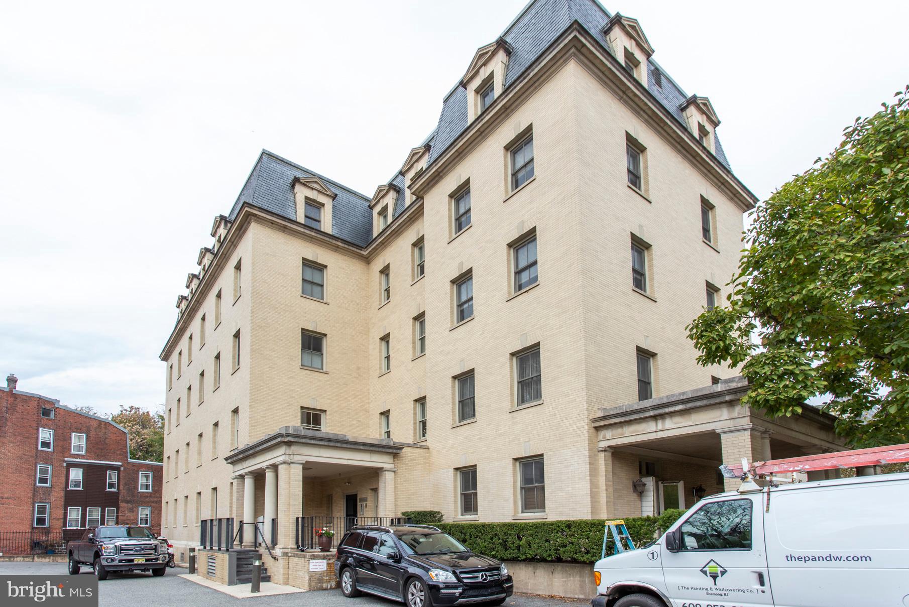 SPRUCE HILL - Residential