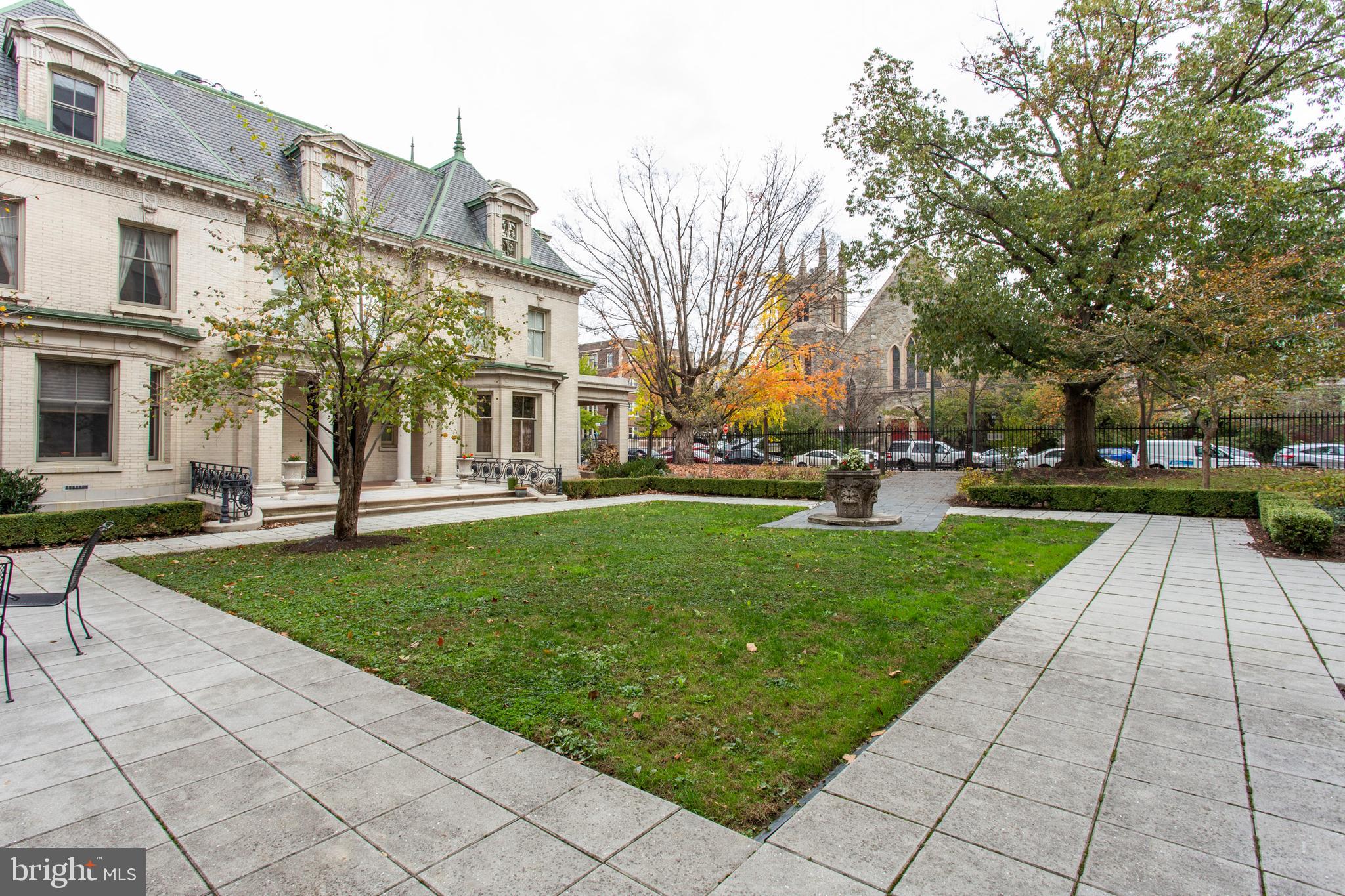 SPRUCE HILL - Residential