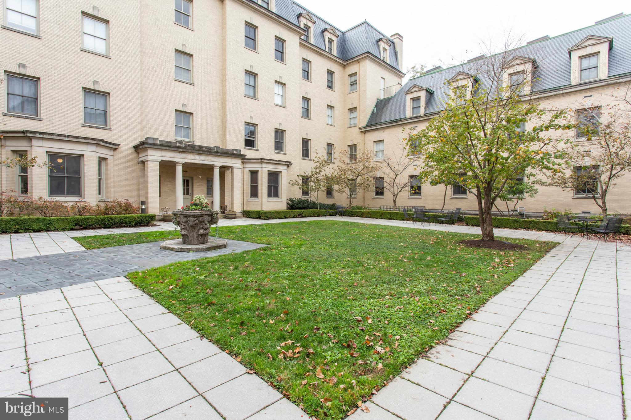 SPRUCE HILL - Residential