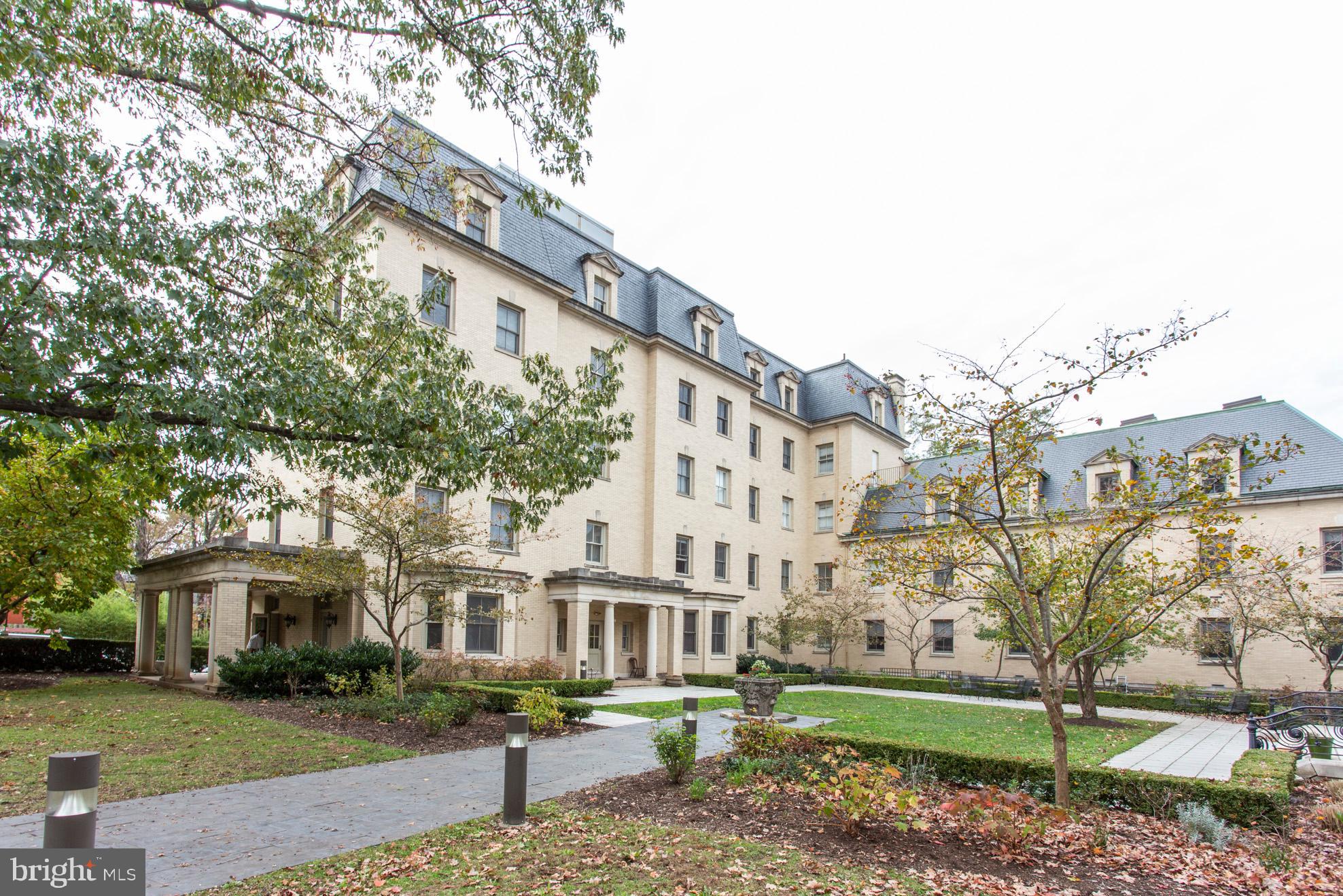 SPRUCE HILL - Residential