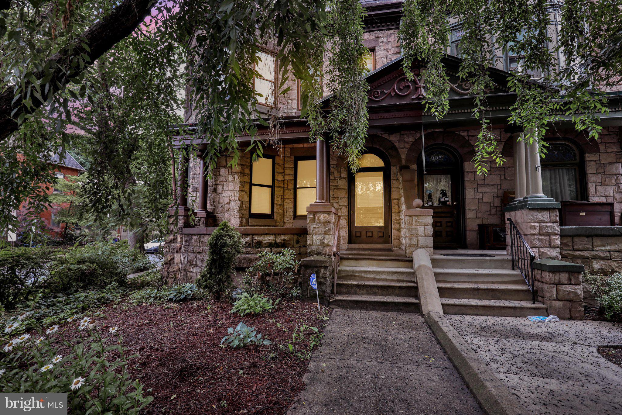 800 N 3RD STREET