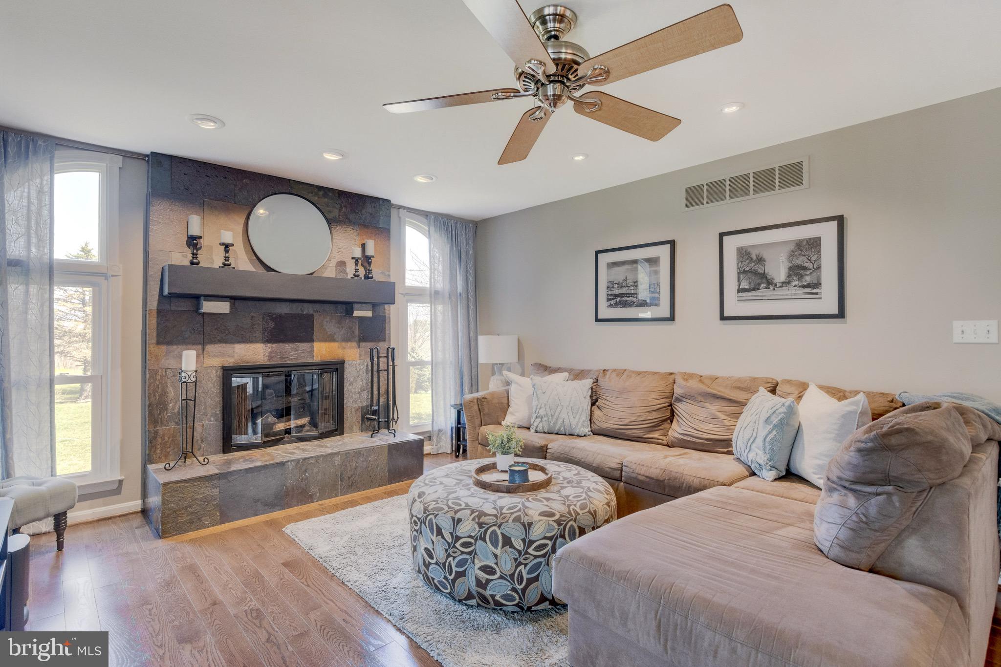 TARA OAKS - Residential