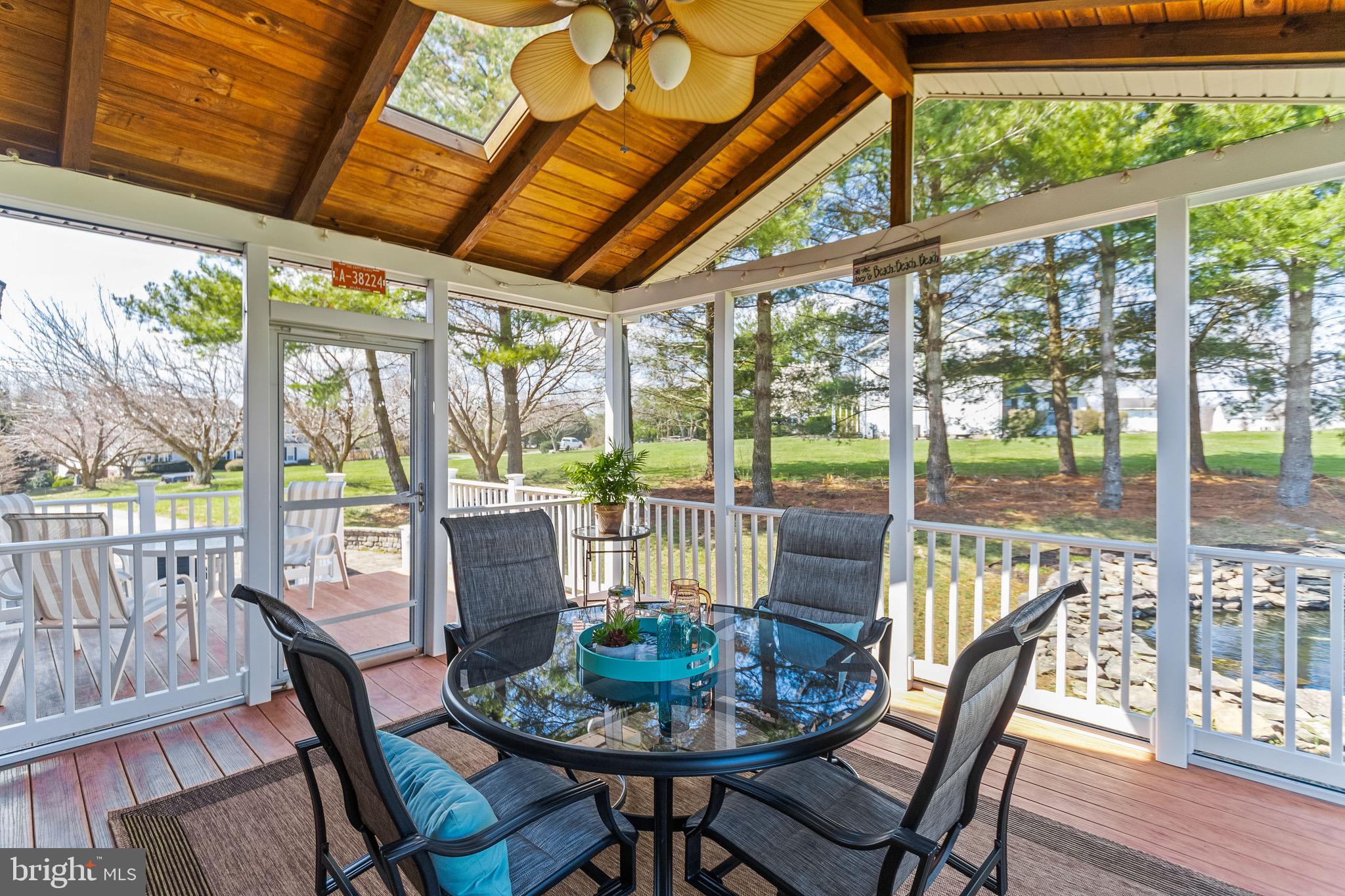 TARA OAKS - Residential