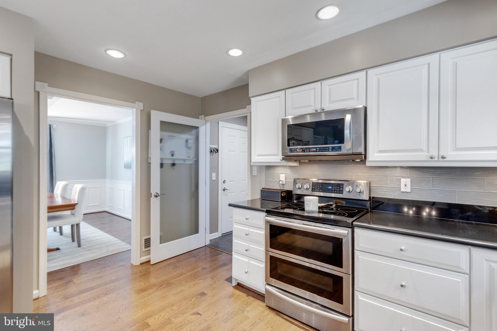 TARA OAKS - Residential