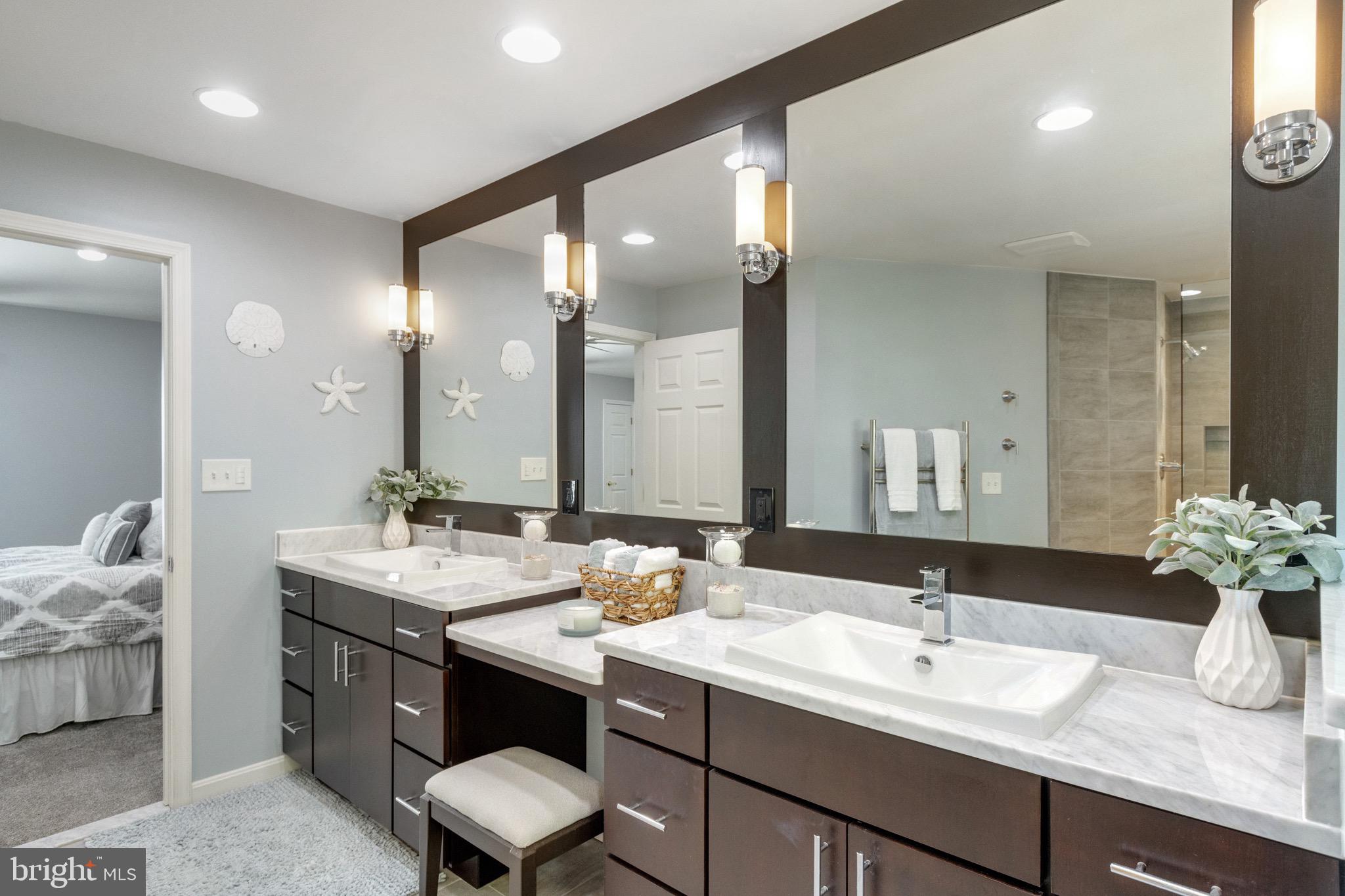 TARA OAKS - Residential