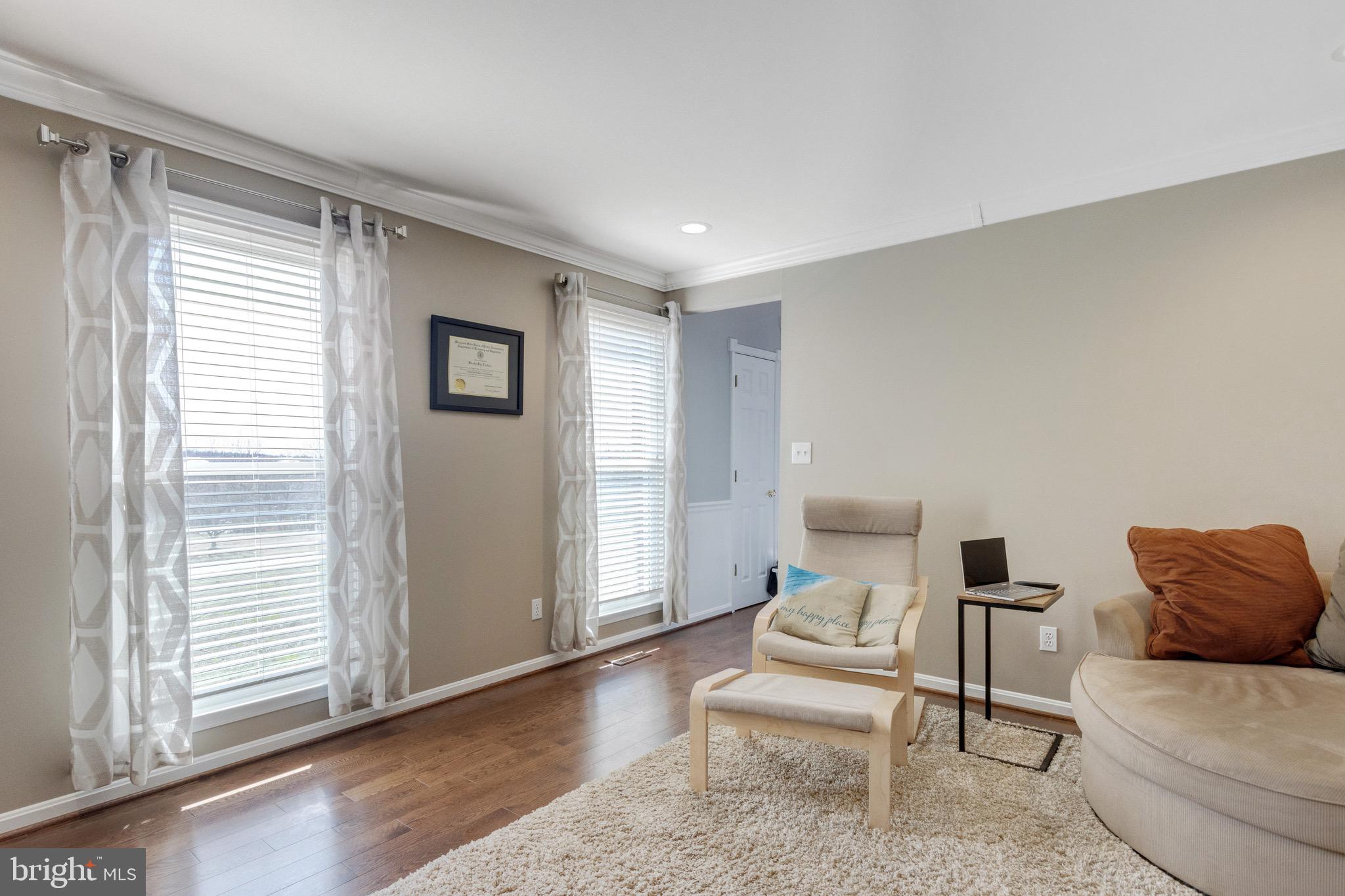 TARA OAKS - Residential