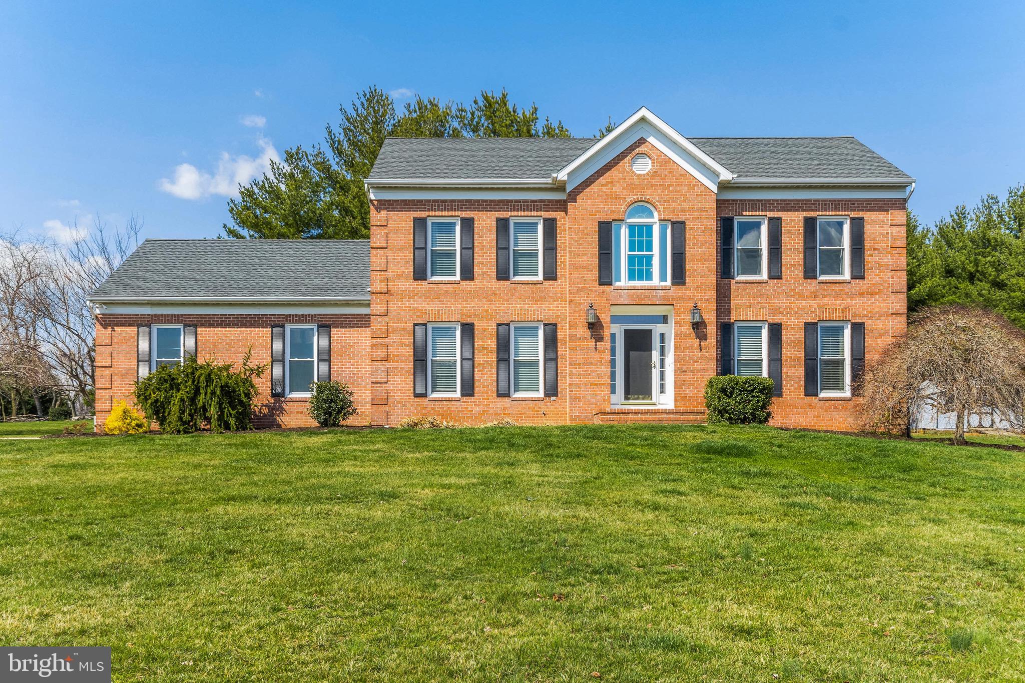 TARA OAKS - Residential