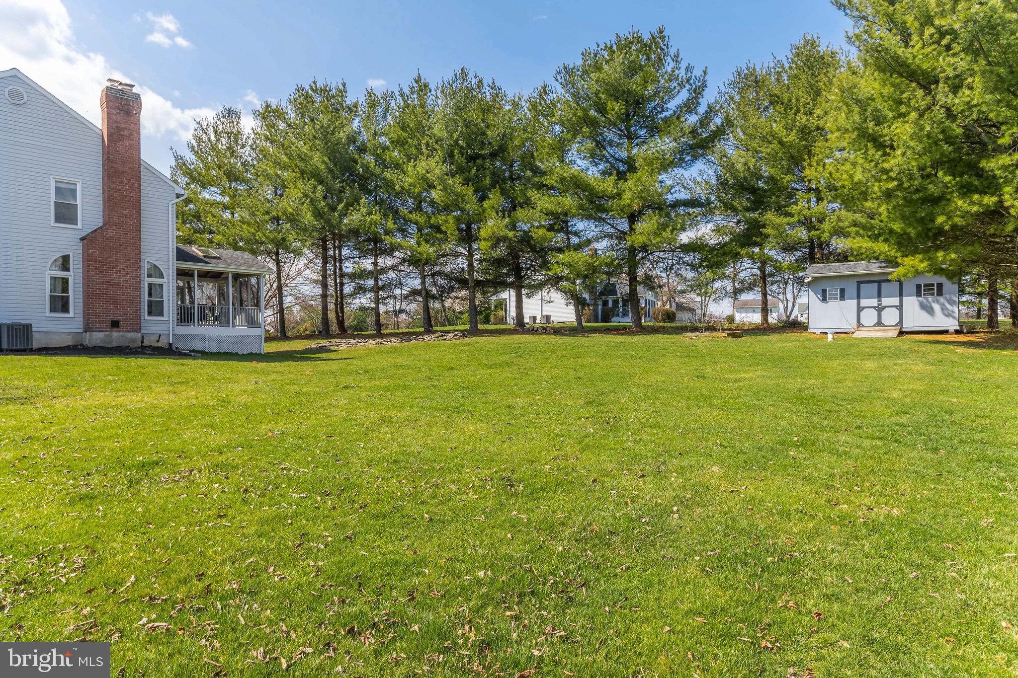 TARA OAKS - Residential