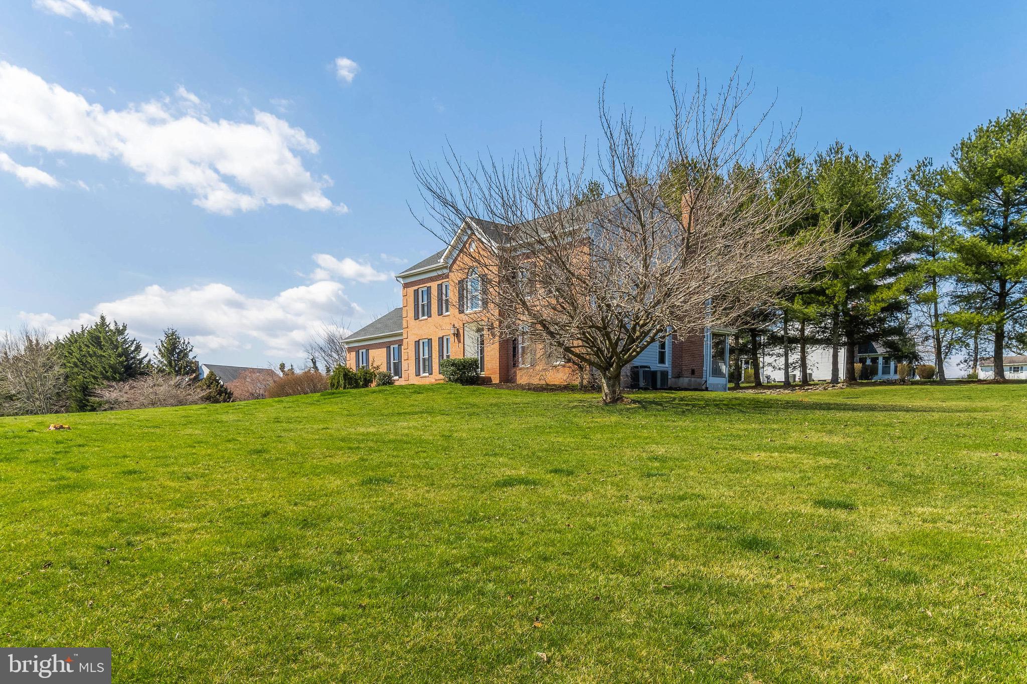 TARA OAKS - Residential