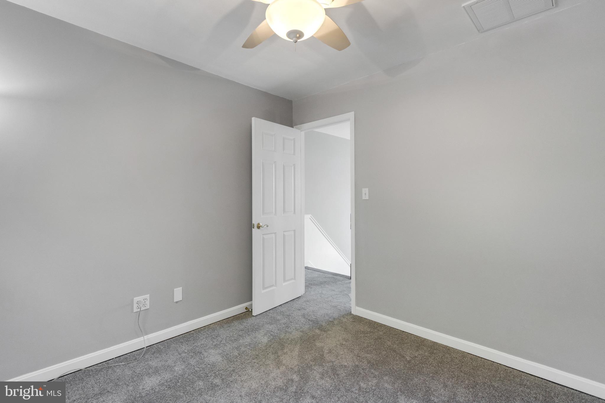 TARA OAKS - Residential