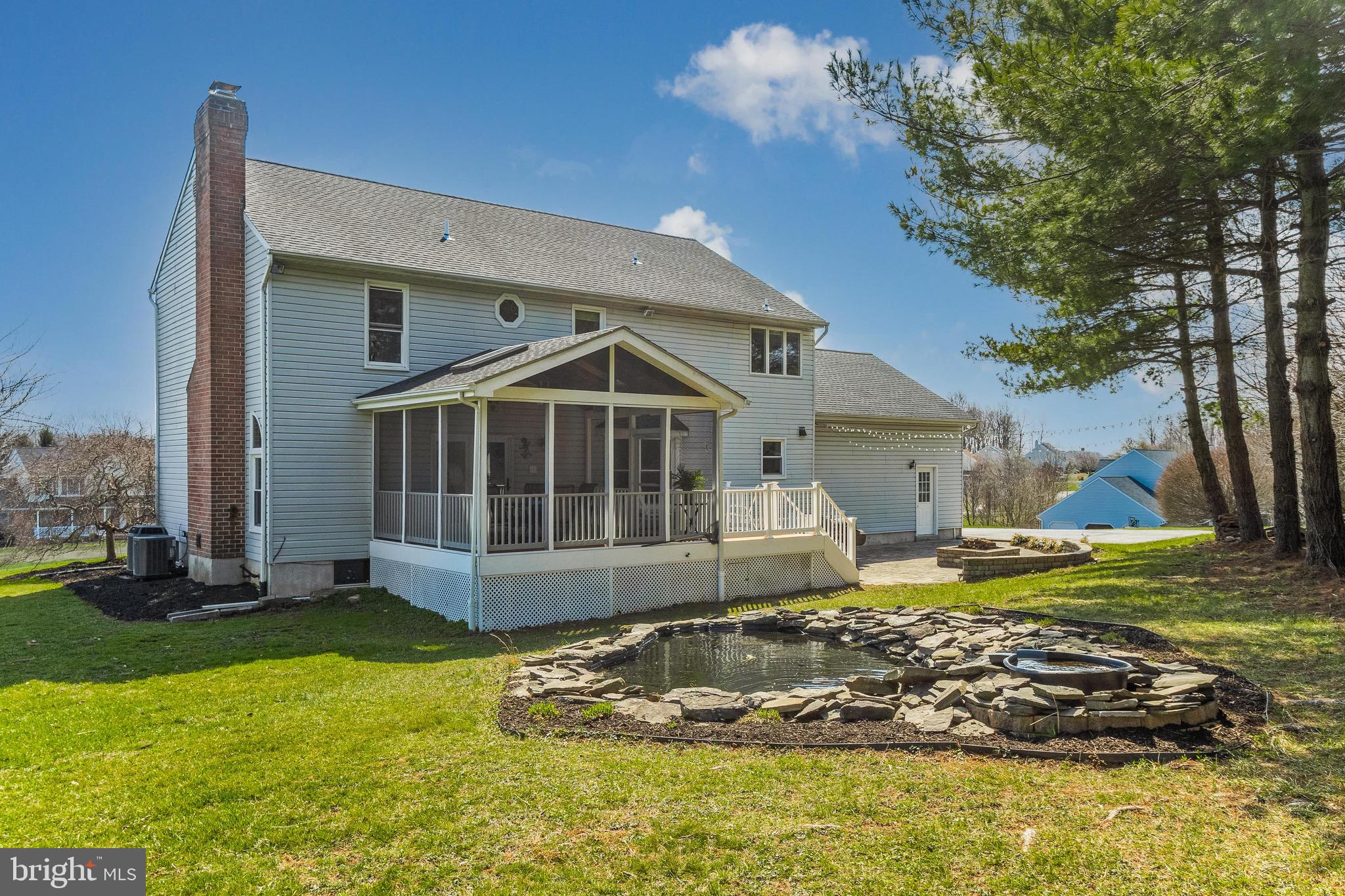 TARA OAKS - Residential