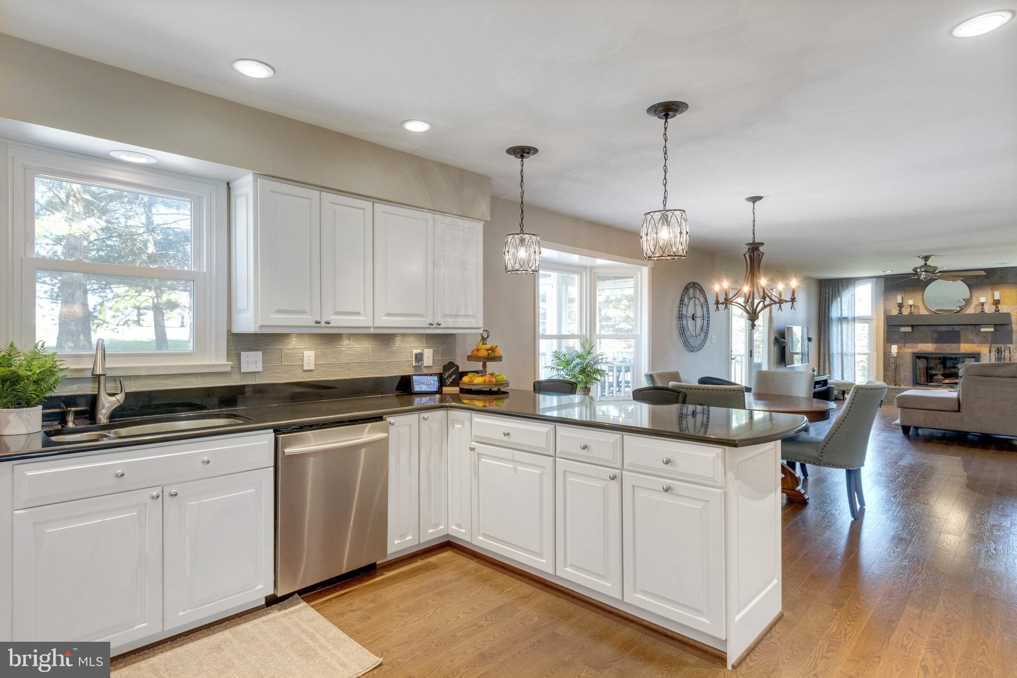 TARA OAKS - Residential