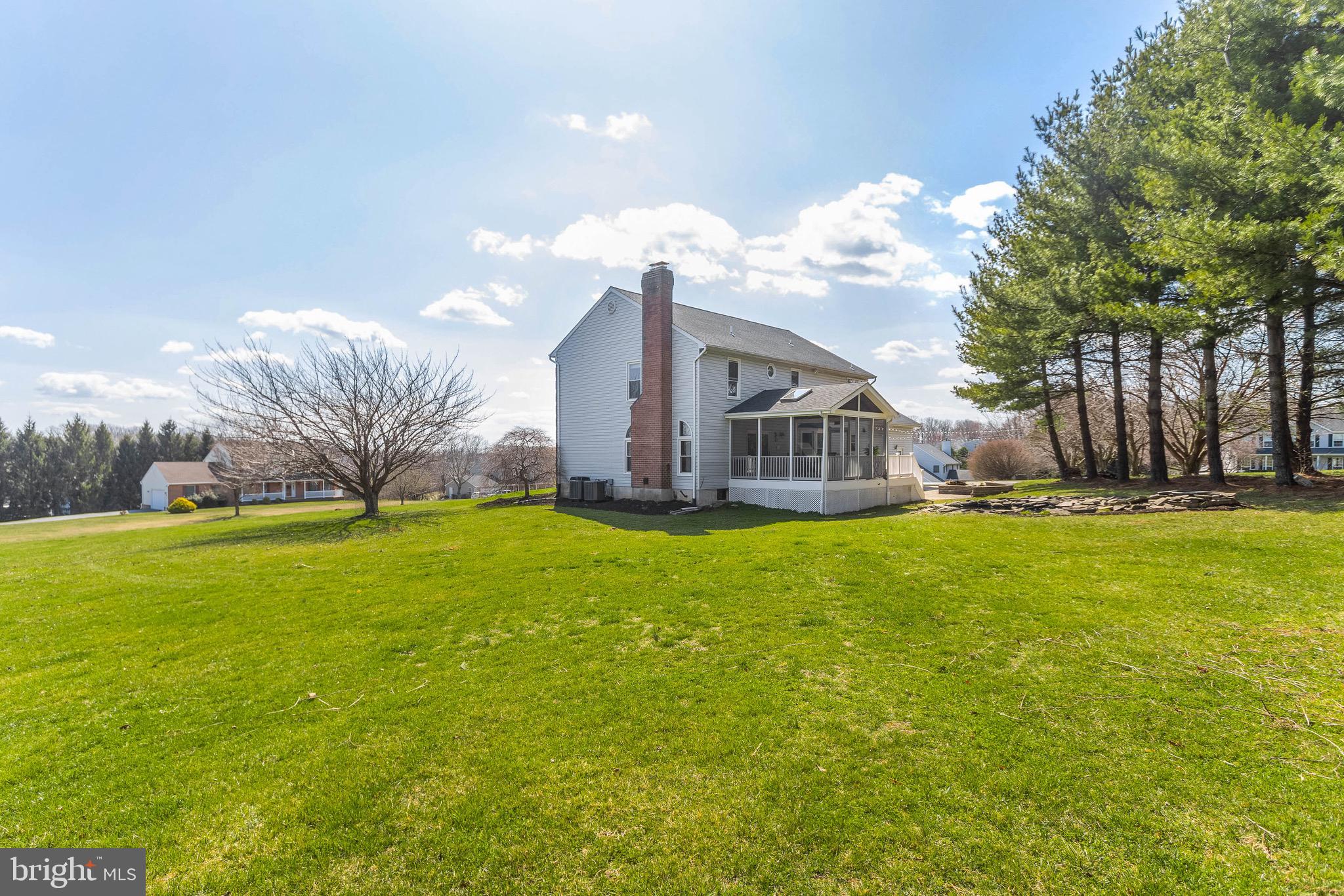 TARA OAKS - Residential