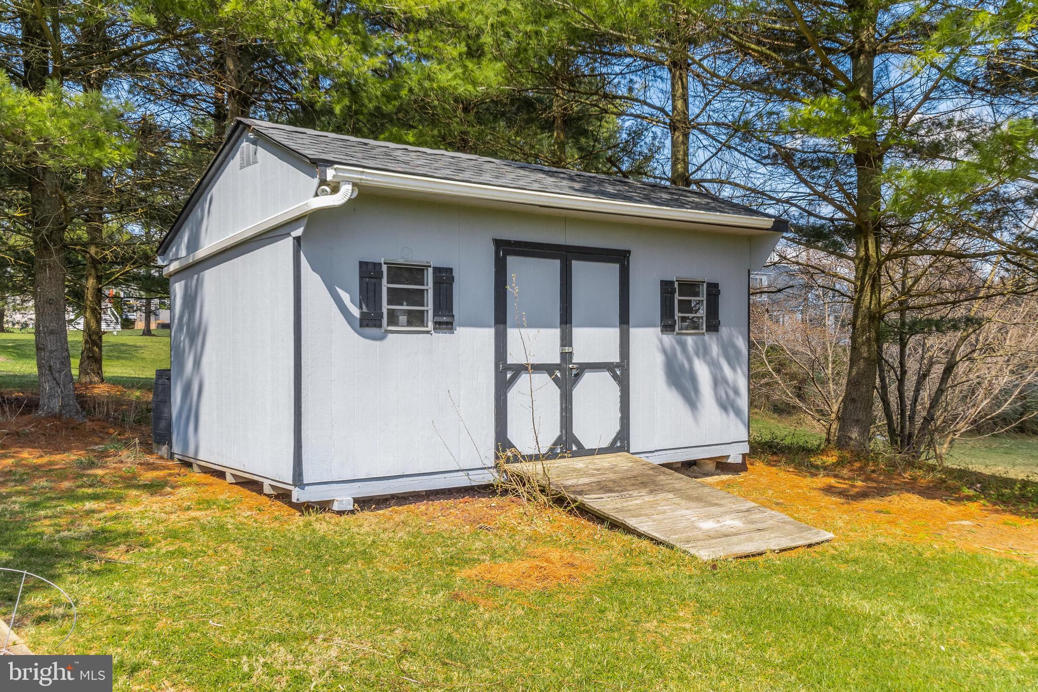 TARA OAKS - Residential