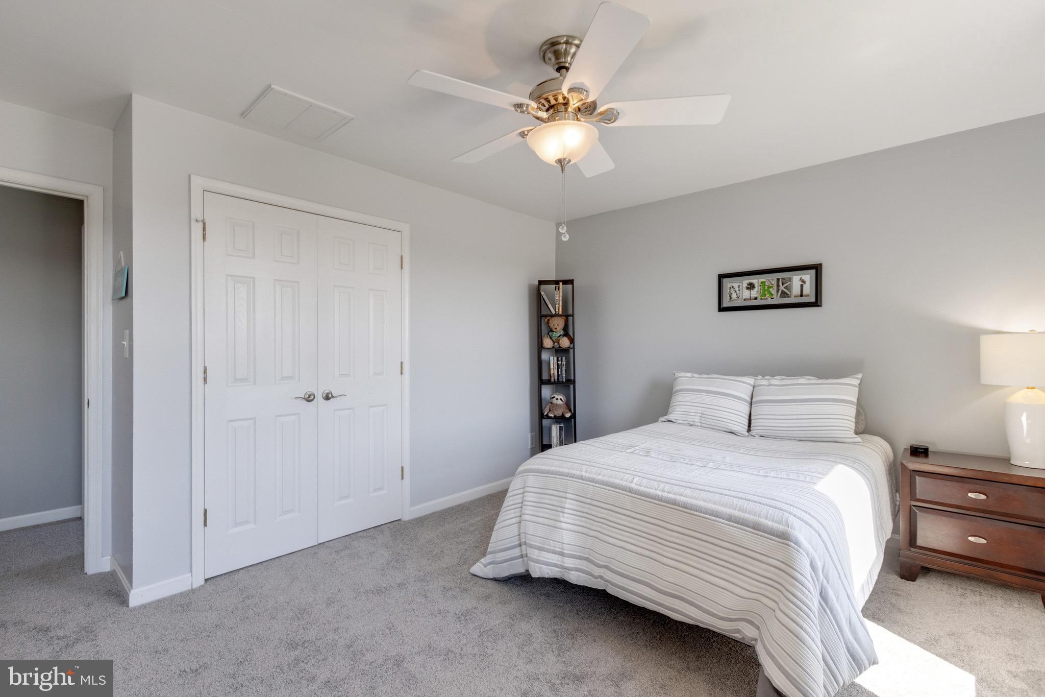 TARA OAKS - Residential