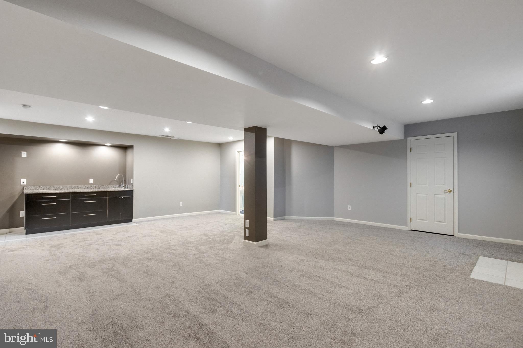 TARA OAKS - Residential