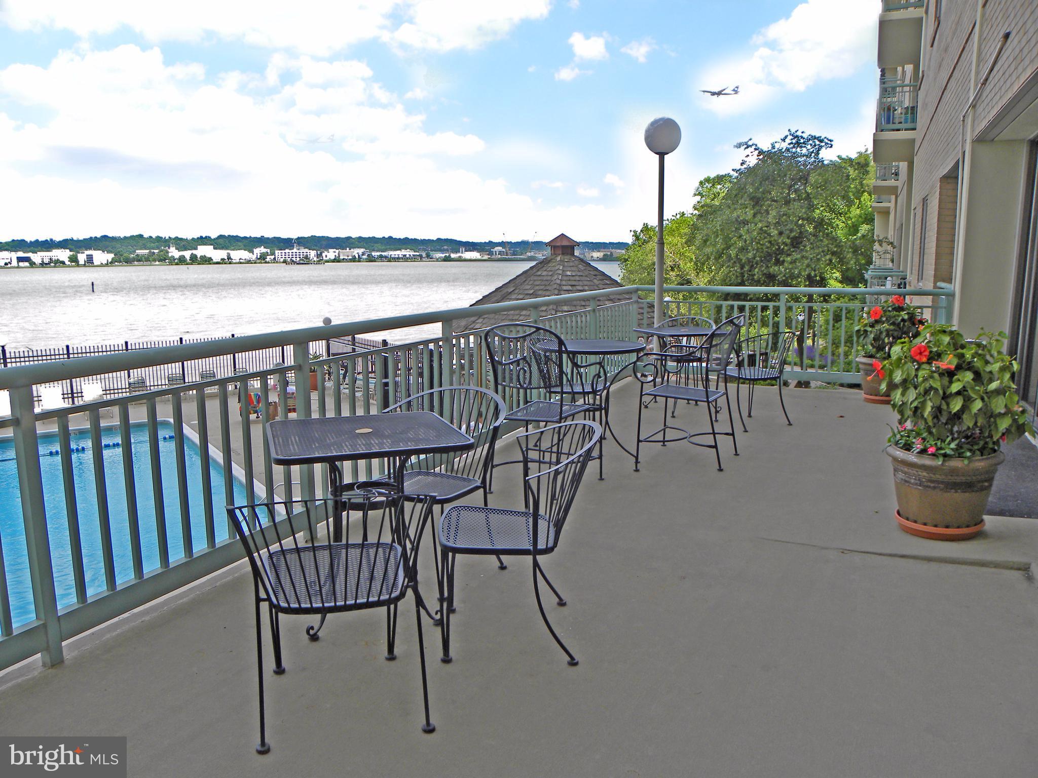 MARINA TOWERS - Residential