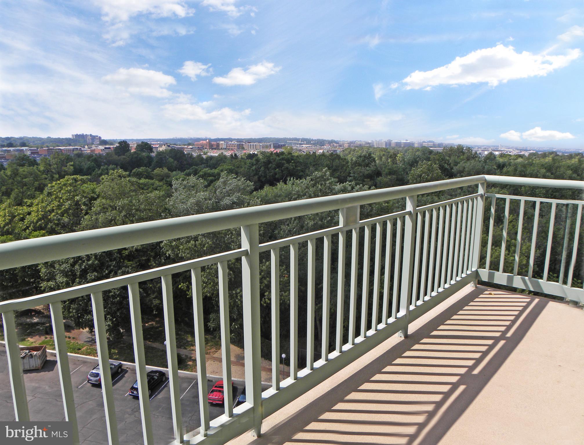 MARINA TOWERS - Residential