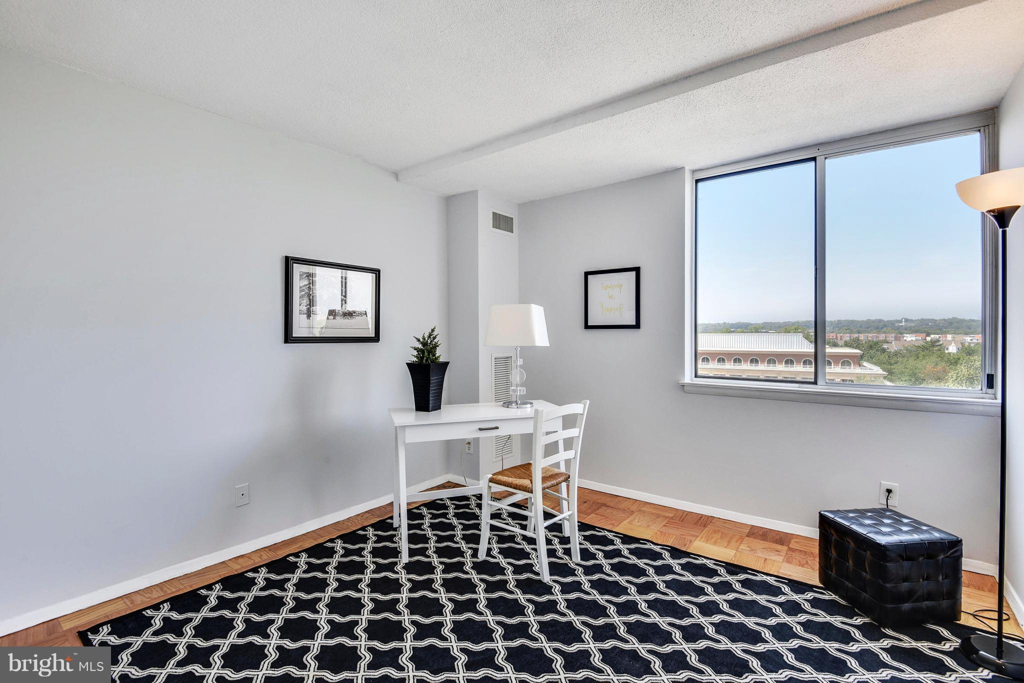 MARINA TOWERS - Residential